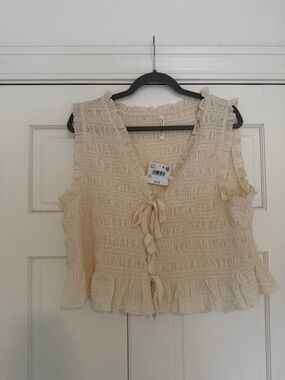 American Eagle Cream Ruffle Tie-Front Blouse